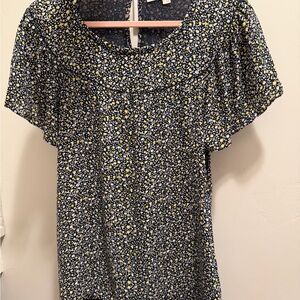 LOFT Navy Floral Short-Sleeve Swing top with Yellow & White Print